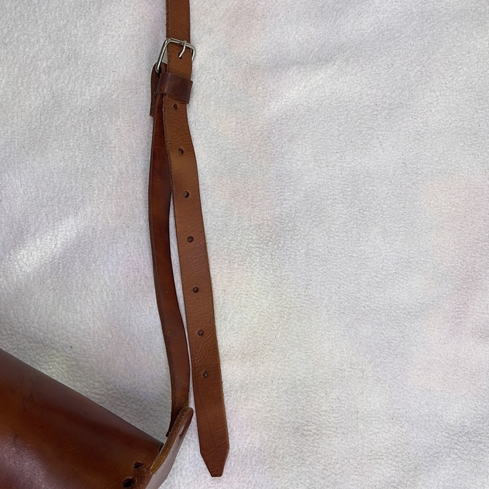 La Carmelita Handmade in Mexico Leather Cross Body Bag - Picture 4 of 9